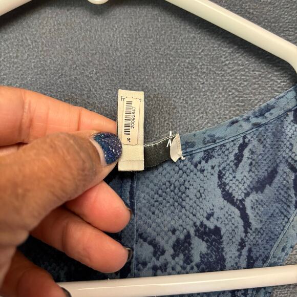 Joie Blue Gray Snakeskin Print Tank Top Racerback Medium Boho Chic Silk Minimal - Picture 8 of 10